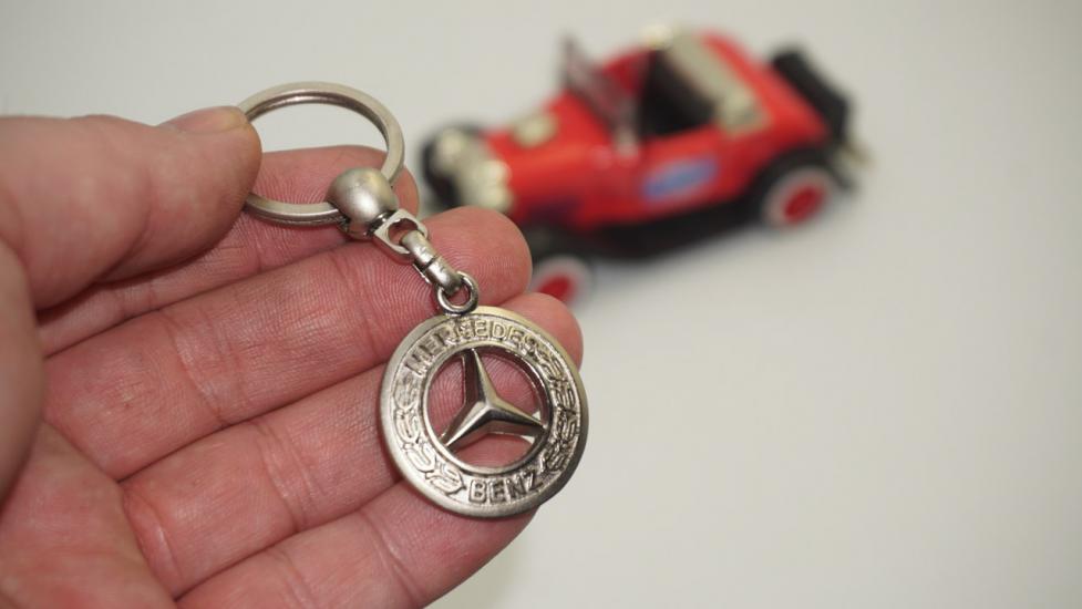 Mercedes Benz Defneli Yıldız Logo Çift Yön Metal Stil Anahtarlık