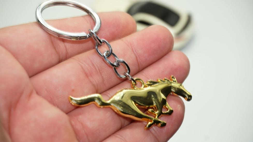 DK Ford Mustang Koşan At Logo Çift Yön Gold Metal Stil Anahtarlık