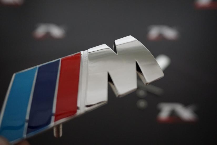 Bmw M Vidalı Ön Panjur Krom Metal Izgara Logo