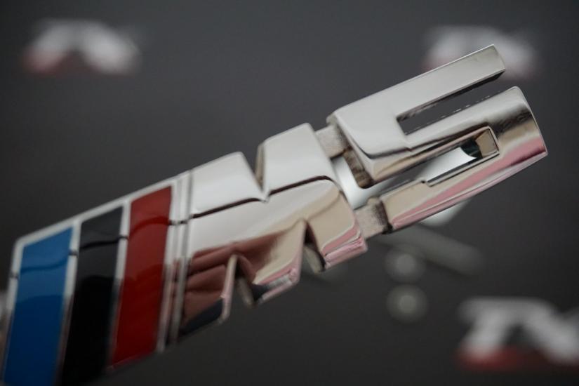 Bmw M5 Ön Panjur Izgara Krom Metal Vidalı Logo Amblem