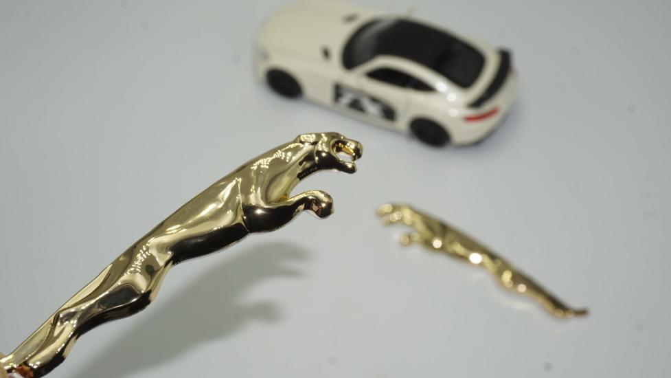 DK Jaguar Çamurluk Yanı 3M 3D Gold Metal Logo Amblem