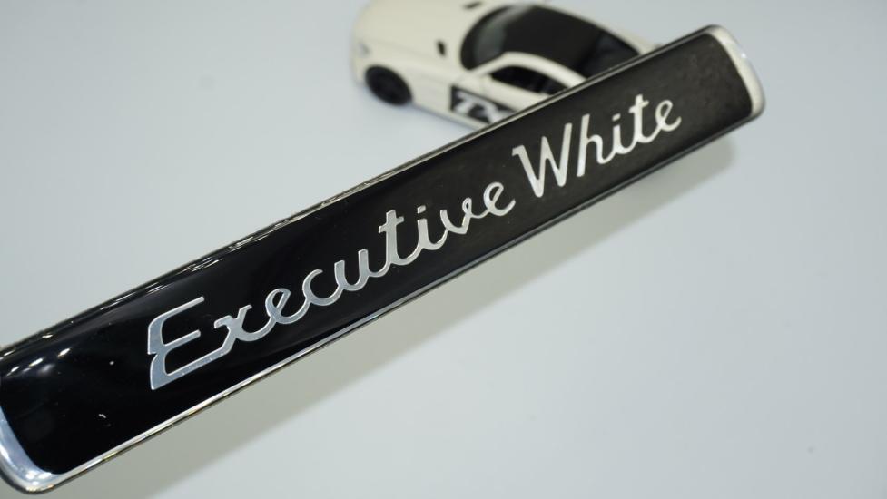 DK Tuning Executive White Bagaj Logo Toyota Land Cruiser İle Uyumlu 