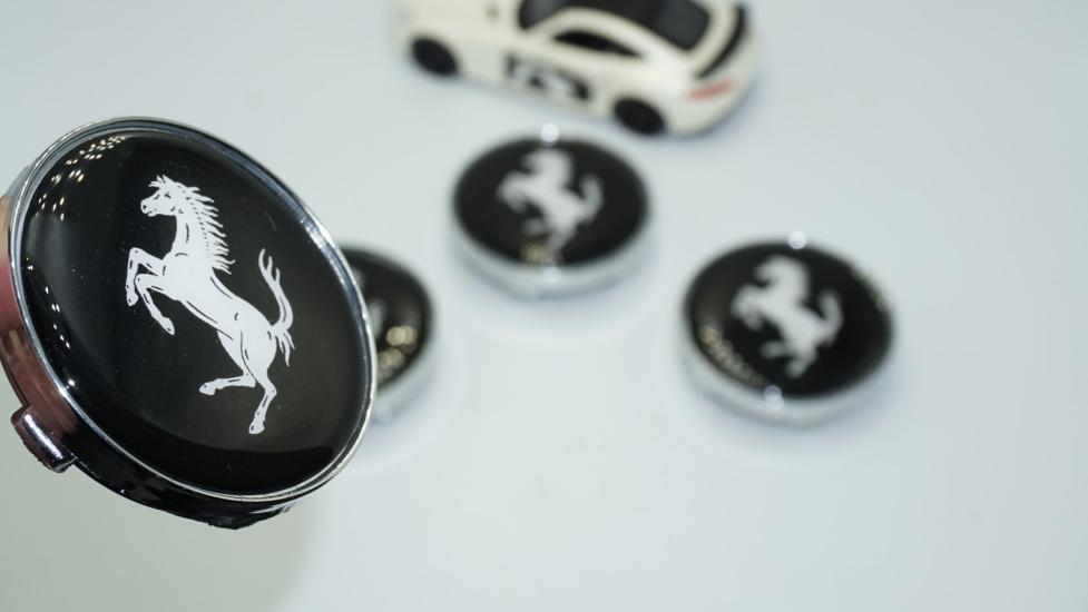DK Tuning Ferrari Gümüş Siyah Jant Göbeği Kapak Seti 60mm