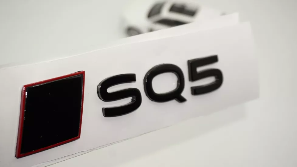 DK Tuning SQ5 2025+ Bagaj Siyah Yazı Logo Arma Audi İle Uyumlu