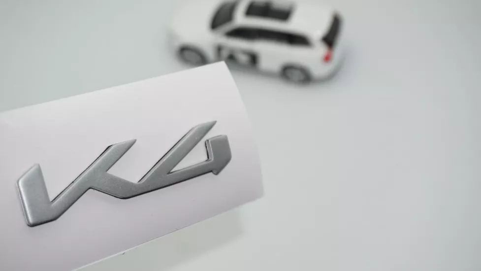 DK Tuning K4 Yeni Nesil Bagaj Gri Yazı Logo Kia İle Uyumlu