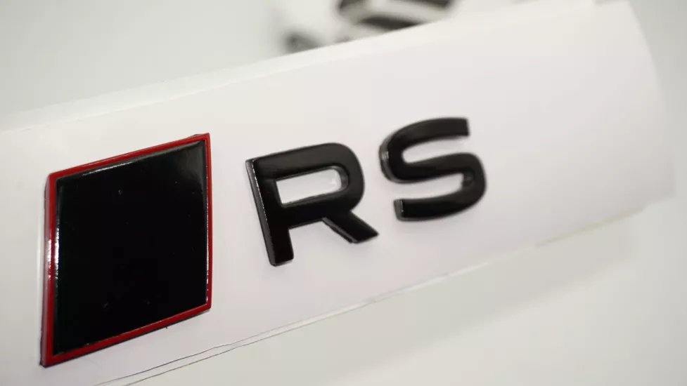 DK Tuning RS 2025+ Bagaj Siyah Yazı Logo Arma Audi İle Uyumlu