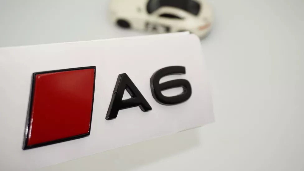 DK Tuning A6 2025+ Bagaj Kırmızı Siyah Yazı Logo Arma Audi İle Uyumlu