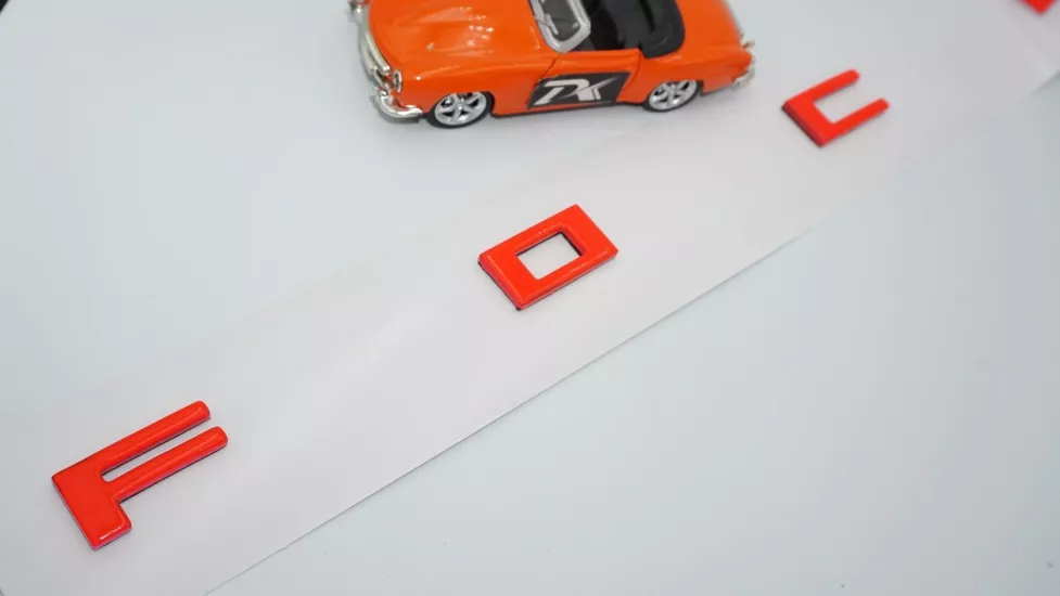 DK Tuning Ford Focus MK4 Yeni Model Bagaj Fuşya Renk Logo Amblem