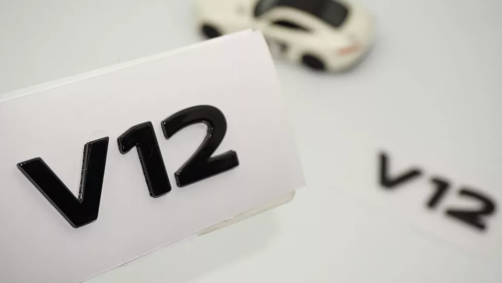 DK Tuning Maybach V12 Çamurluk Yan Kanat Siyah ABS Yazı Logo Arma Seti