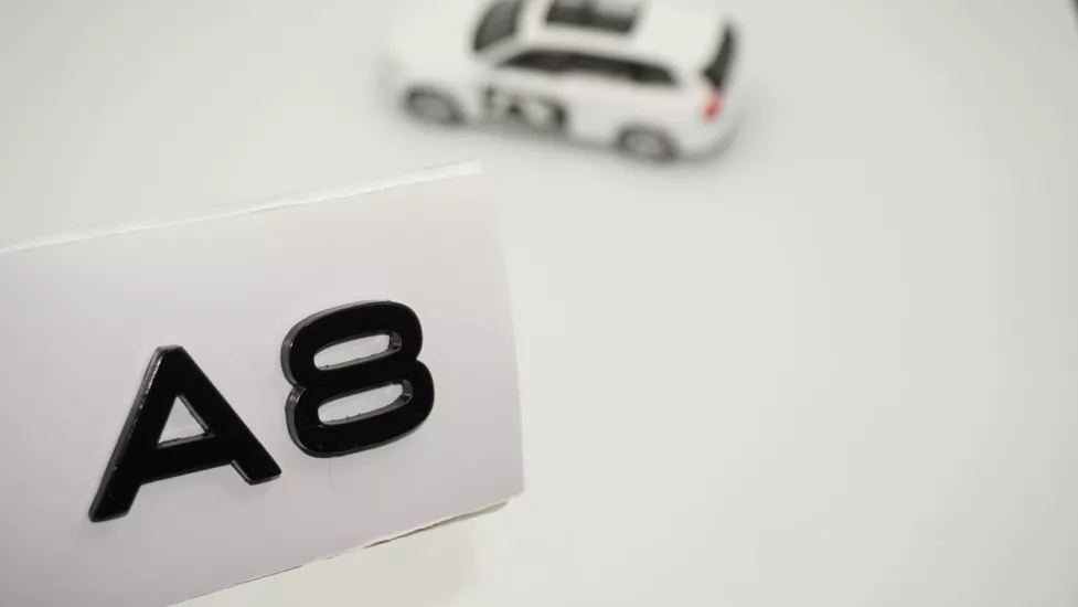 DK Tuning A8 2025+ Yeni Nesil Bagaj Siyah Yazı Logo Arma Audi İle Uyumlu