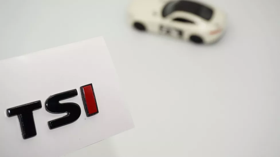DK Tuning Volkswagen TSi Bagaj 1 Kırmızı Siyah ABS Logo Amblem