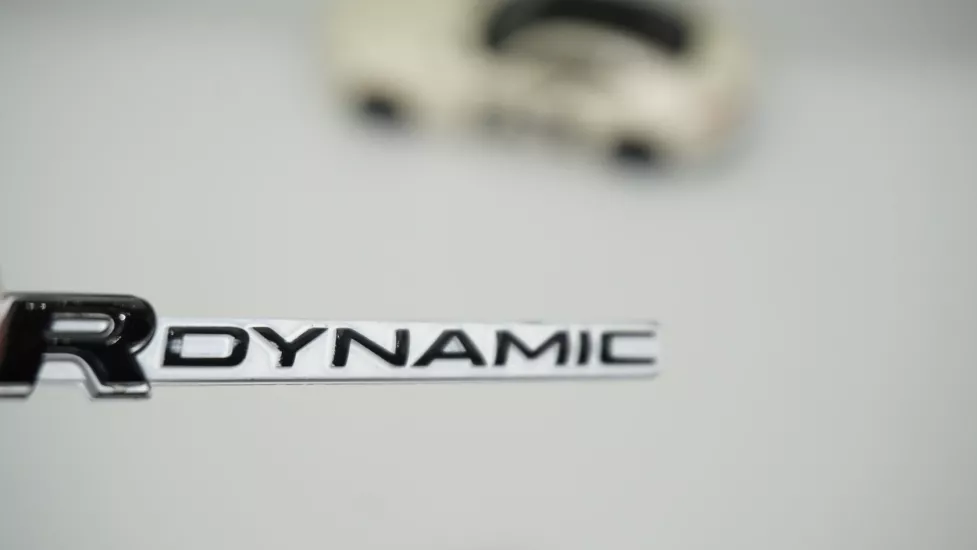 DK Tuning Range Rover R Dynamic Bagaj Siyah Beyaz Logo Amblem Yazı