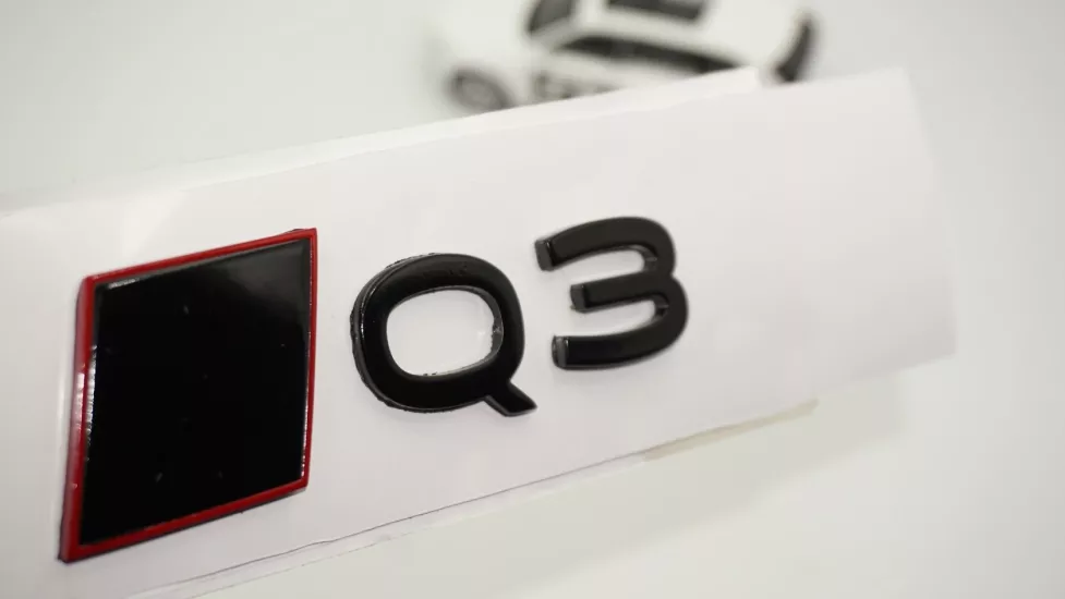 DK Tuning Q3 2025+ Bagaj Siyah Yazı Logo Arma Audi İle Uyumlu