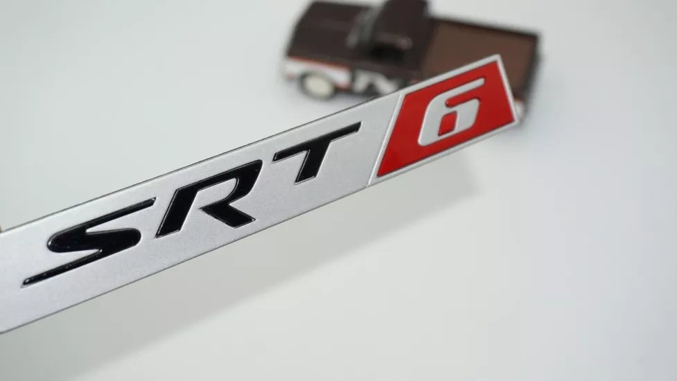 DK Tuning Dodge SRT 6 Kırmızı Gri Bagaj Logo Arma