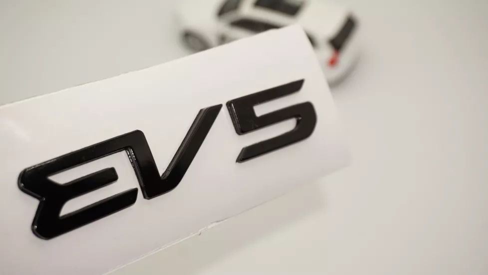 DK Tuning EV5 Yeni Nesil Bagaj Siyah Yazı Logo Kia İle Uyumlu