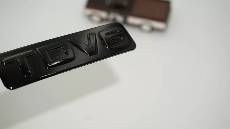 DK Tuning Range Rover L322 L320 TDV6 Bagaj Siyah ABS Logo Amblem